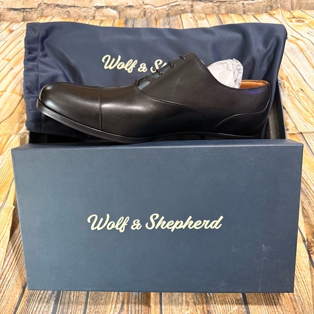NIB Wolf & Shepherd Black Leather Closet Cap Toe Black Leather Oxfords